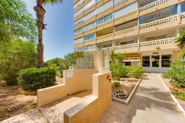 Apartamento de 1 dormitorio con parking comunitario a 240m de la Playa de La Mata — 22