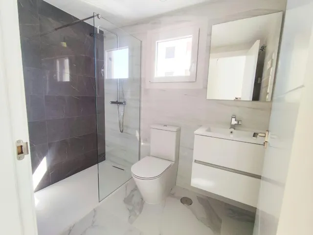 APARTAMENTO A ESTRENAR EN PRIMERA LINEA Y CON VISTAS AL MAR  EN RESIDENCIAL POSIDONIA — 24