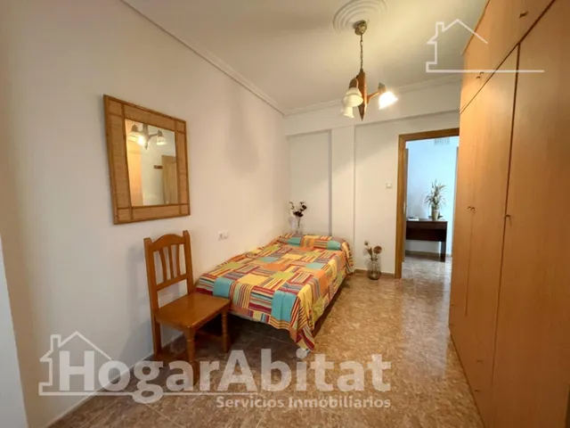 Espacio y luminosidad con infinitas posibilidades en este amplio piso exterior con balcón y trastero — 23