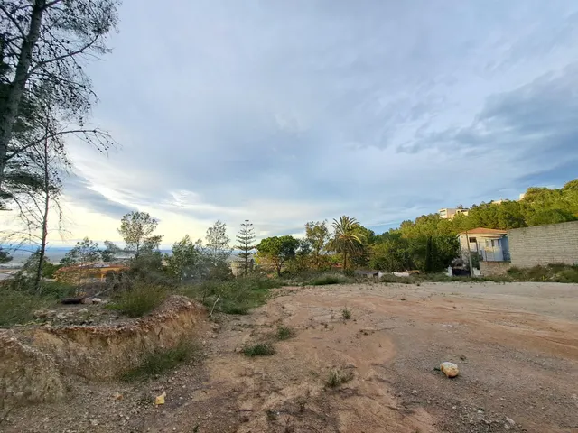 TERRENO URBANO EN VENTA — 6
