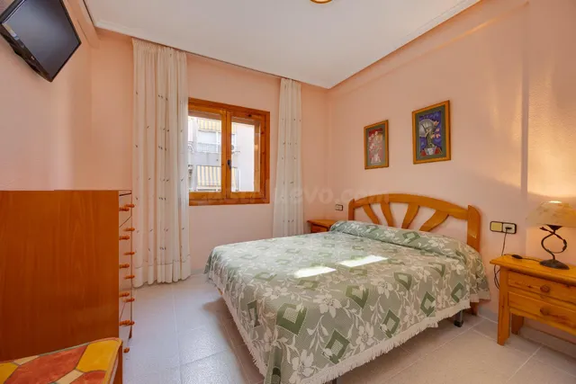 Apartamento de 3 dormitorios y piscina comunitaria en Acequion, Torrevieja — 5