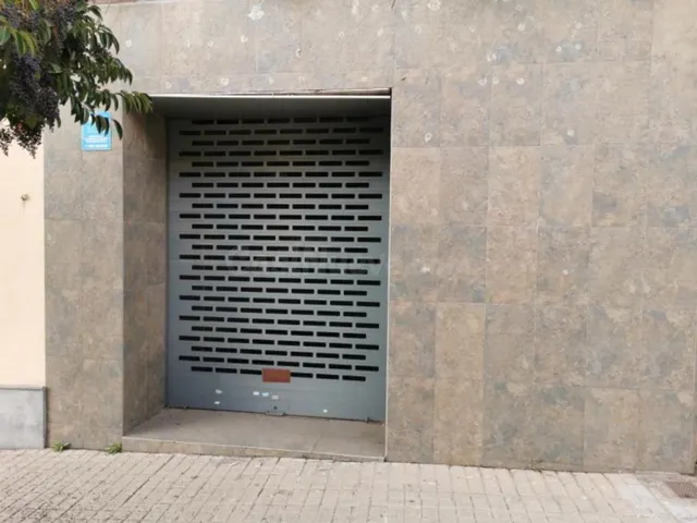 Local comercial 101m² en venta - Cataluña — 4