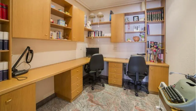 Casa 5 habitaciones 630m² en venta - Centro — 24