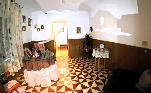 Casa con parcela en Valdeobispo — 2