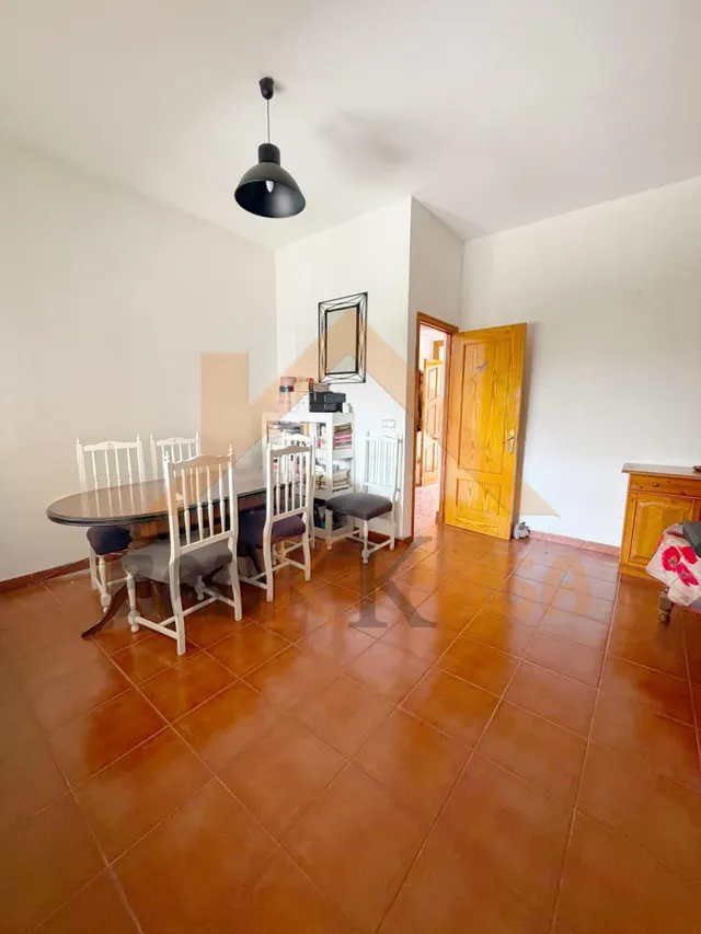 Casa de planta baja reformada en El Ejido Sur + Apartamento  - foto 3