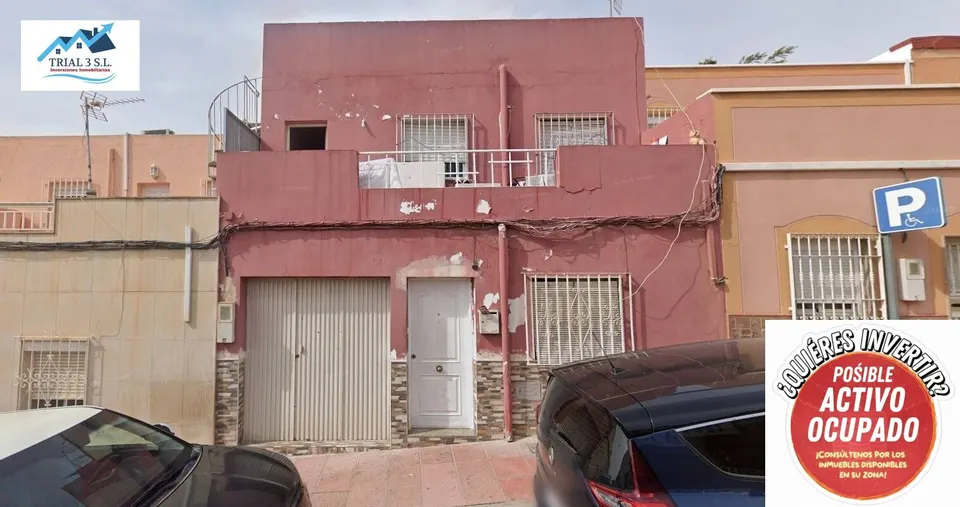 Venta de Casa Adosada en Almería