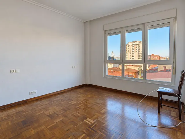 Piso luminoso con vistas al mar en La Calzada, Gijón | 3 habitaciones — 8