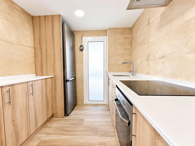 Espectacular vivienda totalmente reformada, exterior y con v - foto 2