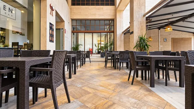 ¡OPORTUNIDAD ÚNICA EN PLENA PLAZA MAYOR! Venta de Cafetería- - foto 4