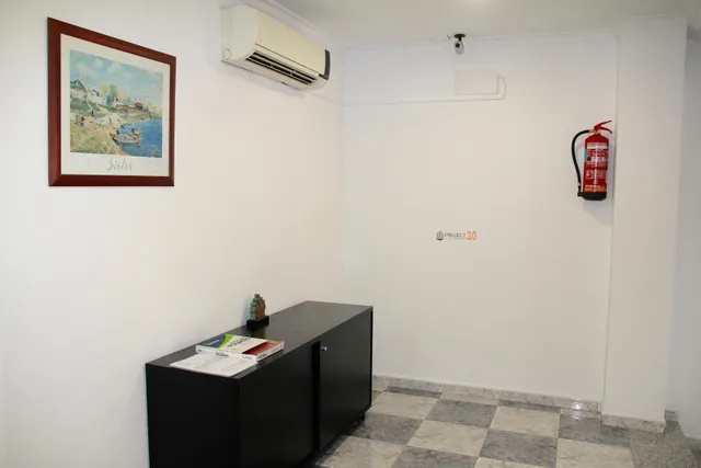 Dos locales comerciales en el centro de Benidorm — 22