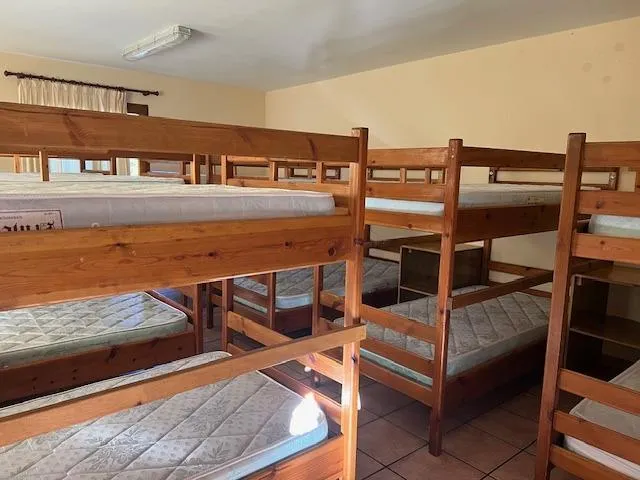 ALBERGUE — 19
