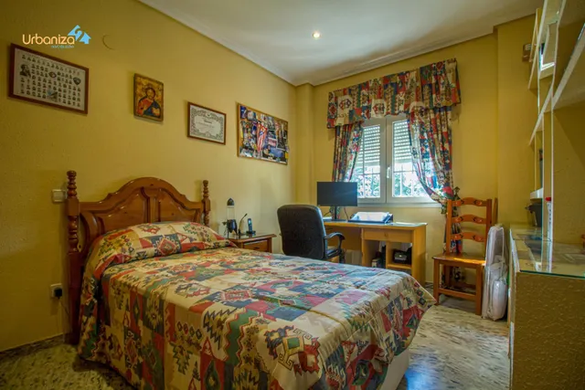 CHALET INDEPENDIENTE JUNTO AL VIEJO VIVERO EN BADAJOZ — 21