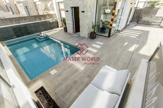 VILLA DE OBRA NUEVA EN PLAYA HONDA — 5