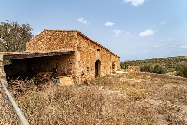 Casa Rústica del Siglo XVIII con 46 hectáreas de terreno, en la cima de una montaña en Manacor — 3