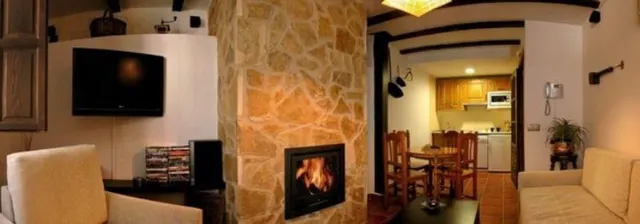 Urbis te ofrece un magnífico edificio en venta en Santibáñez de la Sierra, Salamanca. — 3