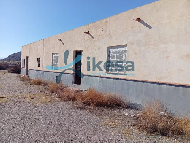 Venta de Casa en Tabernas, Almería - ¡Tu Oportunidad de Vivi - foto 5
