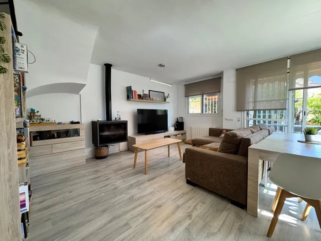 Exclusivo chalet adosado con parcela privada, terraza y piscina en masías – Moncada — 9