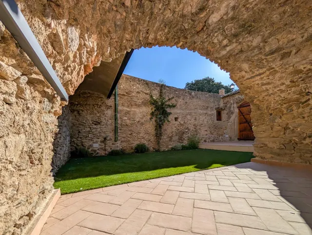 Casa de piedra con vistas panorámicas en Palau-saverdera - foto 3
