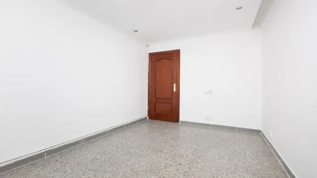 PISO EN VENTA CON INQUILINO - EL PRAT DE LLOBREGAT — 8