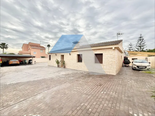 CHALET EN UNA PLANTA EN LA URBANIZACIÓN LOS GIRASOLES — 25
