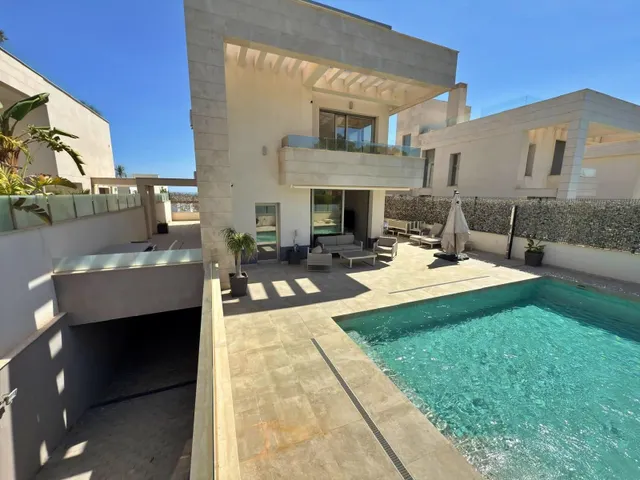 Villa 5 habitaciones 200m² en venta - Villamartín-Las Filipinas — 46