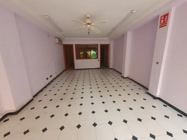 Local comercial en alquiler en Ontinyent.