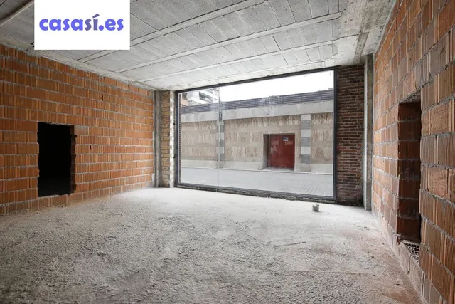 Oportunidad de inversión en local comercial al lado de Constitución. — 17