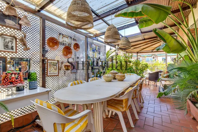 Ático dúplex con piscina privada y espectaculares terrazas junto al parque de Monterols — 9