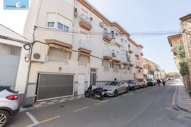 PLAZA DE APARCAMIENTO DE 25 M2 EN ARMILLA (GRANADA) – ACCESO - foto 4