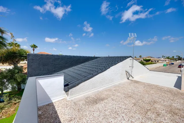 Magnifico chalet totalmente reformado con piscina propia, ideal para familias — 9