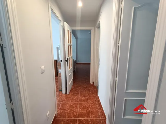 AMPLIO PISO DE 3 DORMITORIOS CON ASCENSOR EN LA FUENSANTA — 26