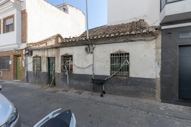 SE VENDE CASA SOLAR EN CALLE GUADALAJARA, EN EL ZAIDÍN. - foto 2
