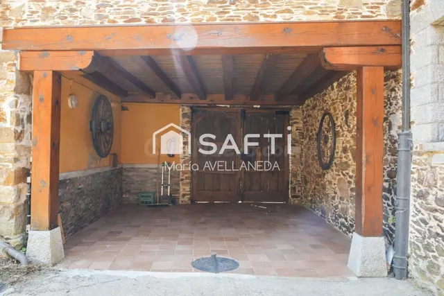 FABULOSA CASA DE PIEDRA TOTALMENTE REFORMADA — 37