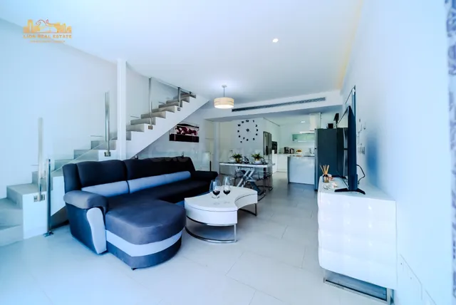 Villa 3 habitaciones 193m² en venta - PAU 8 - foto 3