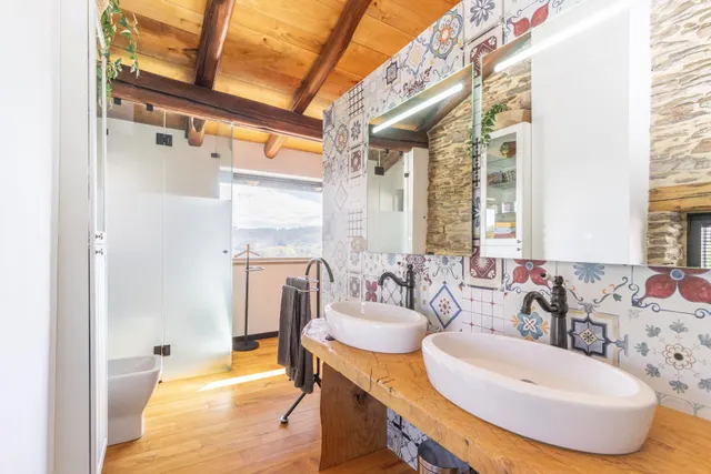 CASA CON ENCANTO EN LUGO — 28