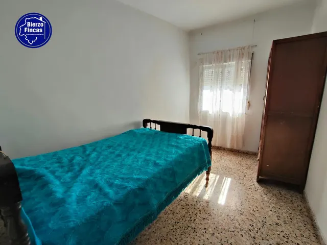 **se vende casa en Noceda del bierzo** — 8