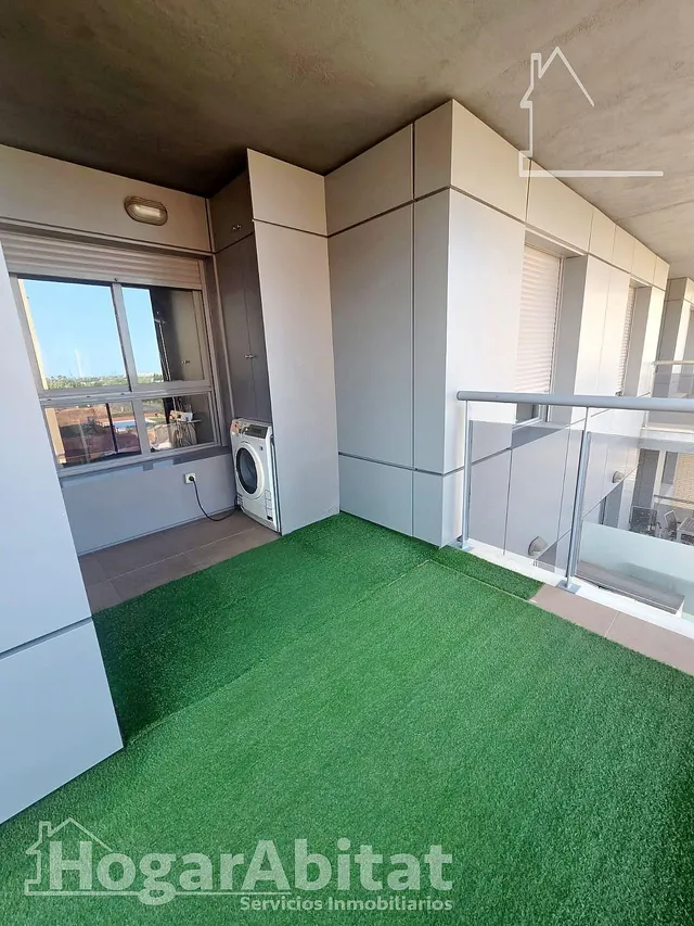 MUY AMPLIO Y EXTERIOR EN RESIDENCIAL CON GARAJE, TERRAZA Y PISCINA — 13