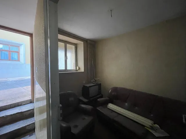 SE VENDE CASA CON TERRENO EN CASCO ANTIGUO — 5