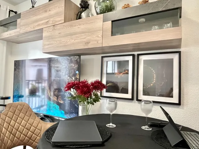 Apartamento con terraza, provincia de Alicante, Torrevieja. 1 habitación, 38 m2, 1 kilómetro al mar — 7