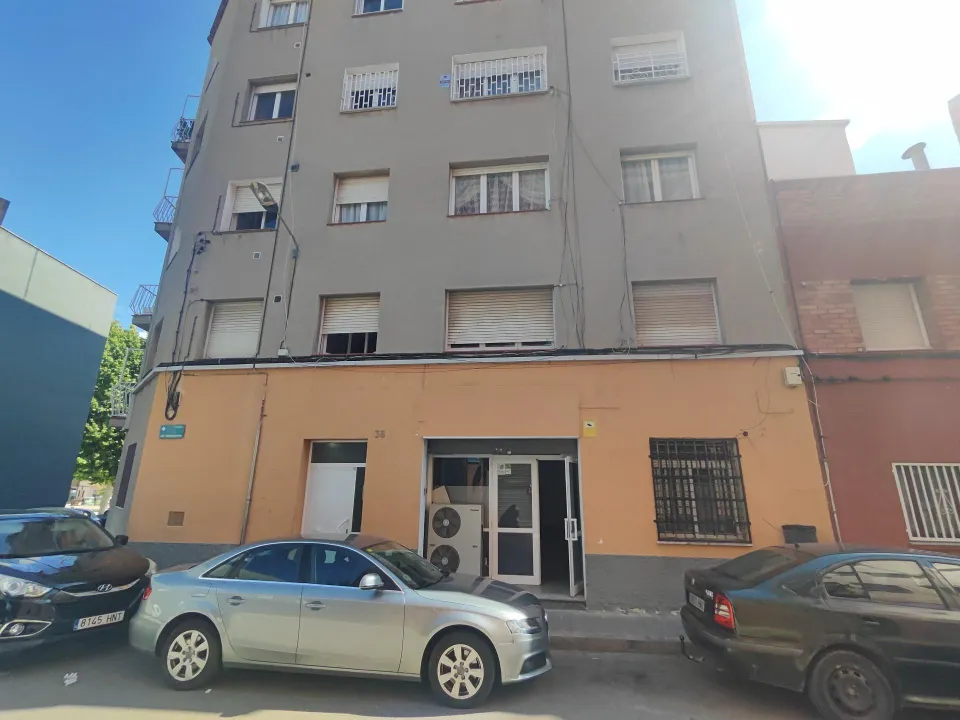 LOCAL COMERCIAL EN VENDA AL CENTRE DE VILANOVA DEL CAMÍ