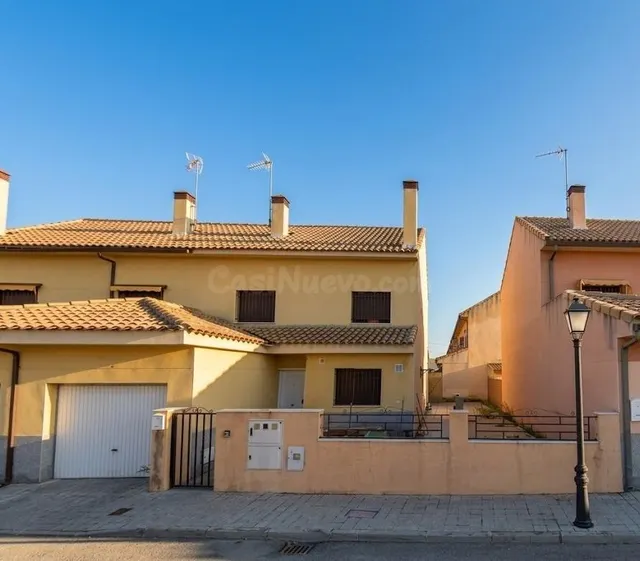 Unifamiliar en venta en Numancia de la Sagra (Toledo). Sin p
