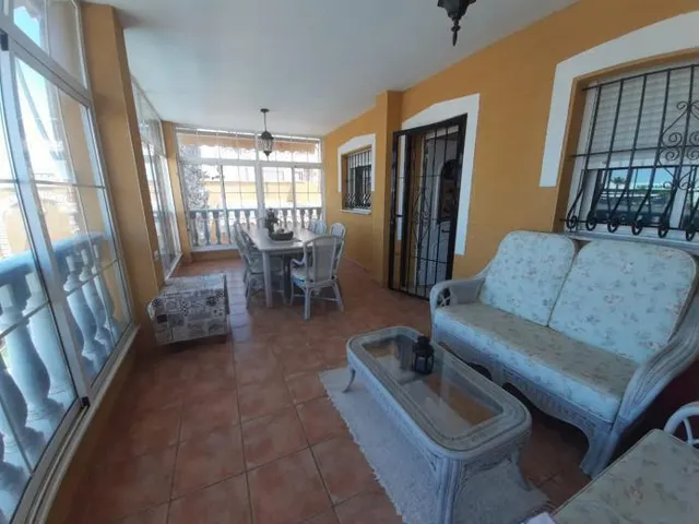 Villa con piscina privada, Alicante, Torrevieja. 6 habitaciones | 350 m2 | A 3 kilómetros del mar — 9