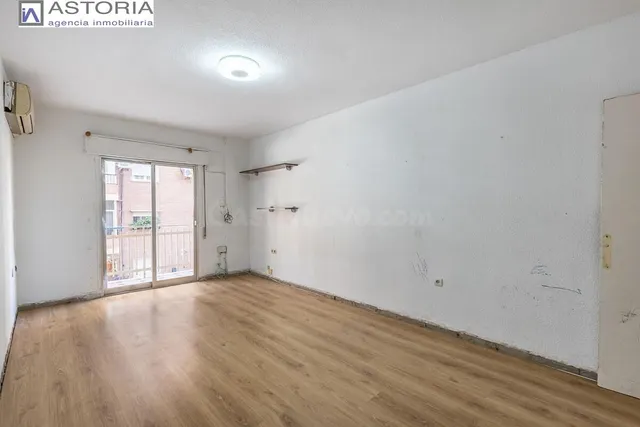 Piso de 3 dormitorios con terraza en plena zona Fontiveros — 2