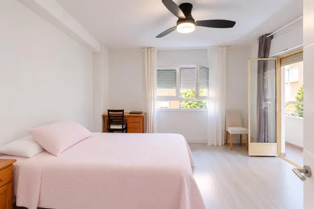 Piso reformado de 113 m2 en pleno centro de Murcia con 4 dormitorios y 2 baños — 25
