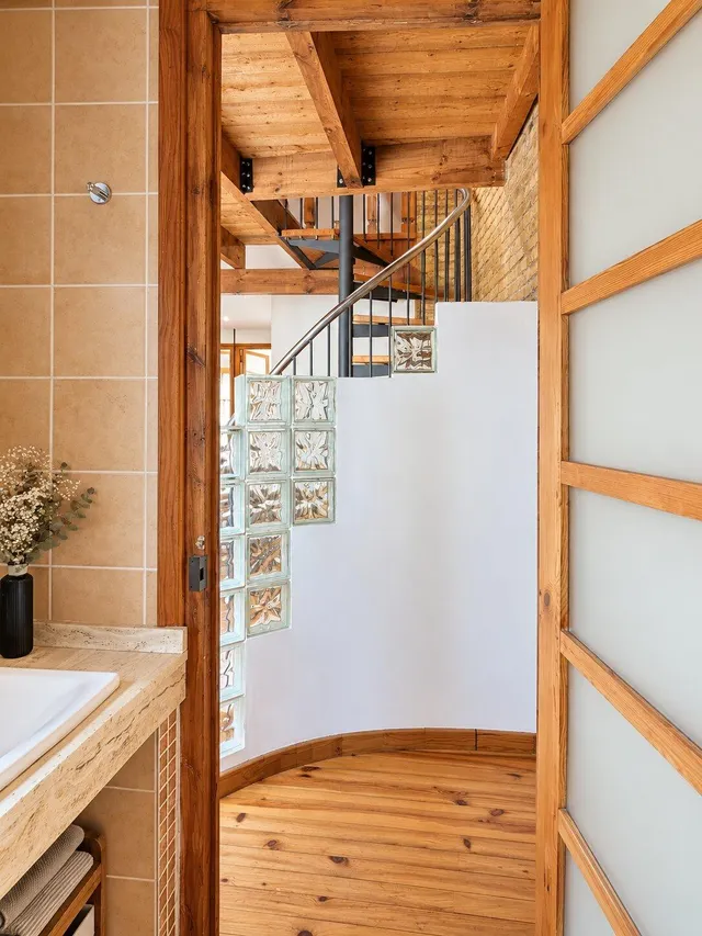 LOFT VILA BARBERÀ · DISEÑO, LUJO Y CARÁCTER EN EL CENTRO — 11