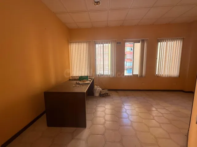SE ALQUILA LOCAL EN ZONA AVENIDA DE MIJAS, FUENGIROLA