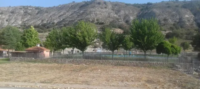 PRECIOSA PARCELA EN UNA DE LAS MEJORES ZONAS DE HONTOBA,  URBANIZACIÓN LOS MANANTIALES. — 15