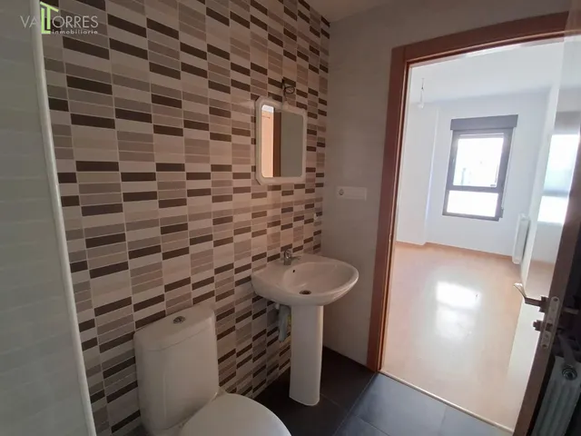 Vivienda con tres dormitorios y dos baños. En el barrio pedáneo de San Blas con plaza de garaje y trastero — 11