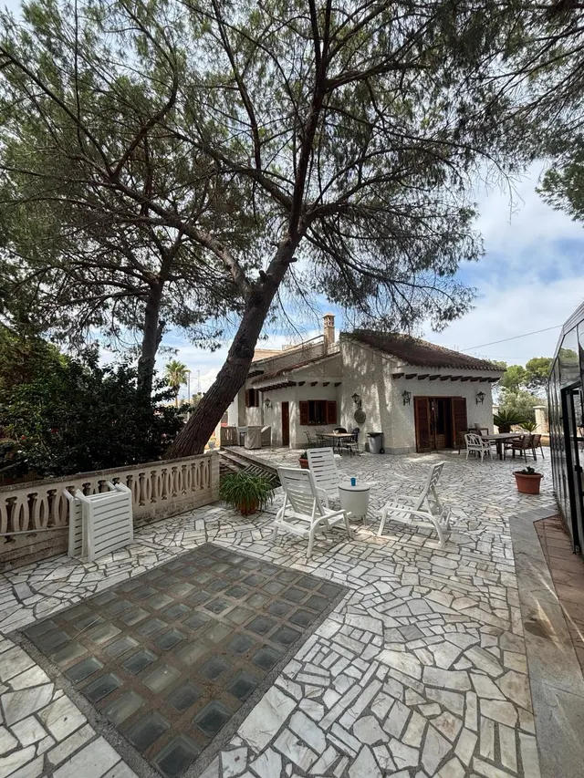 Chalet exclusivo con piscina cubierta de cristal y más de 300 m2 en urbanización Los Teatinos — 7