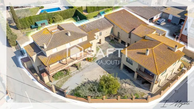 Encantadora casa de pueblo en Ullà. - foto 2